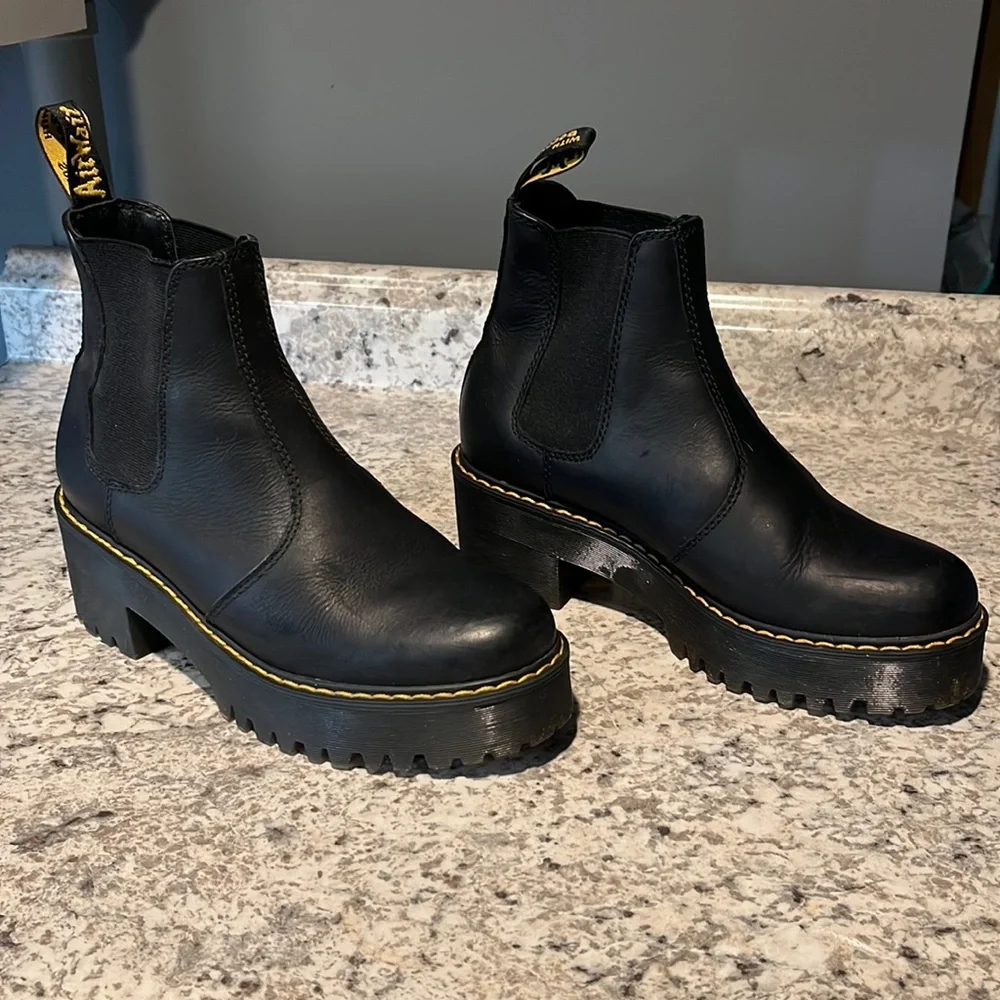 Doc Martens Rometty size 7 - Picture 2 of 6
